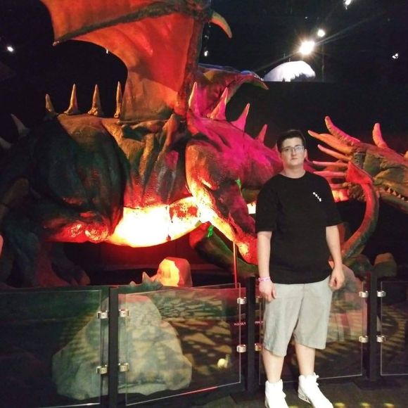 Meet your Posher, Whitney - Picture 1 of 1